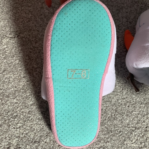 Olaf Slippers - Picture 3 of 3